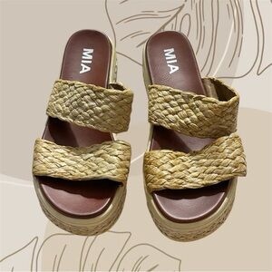 MIA Kady Platform Braided Raffia Slide Sandals